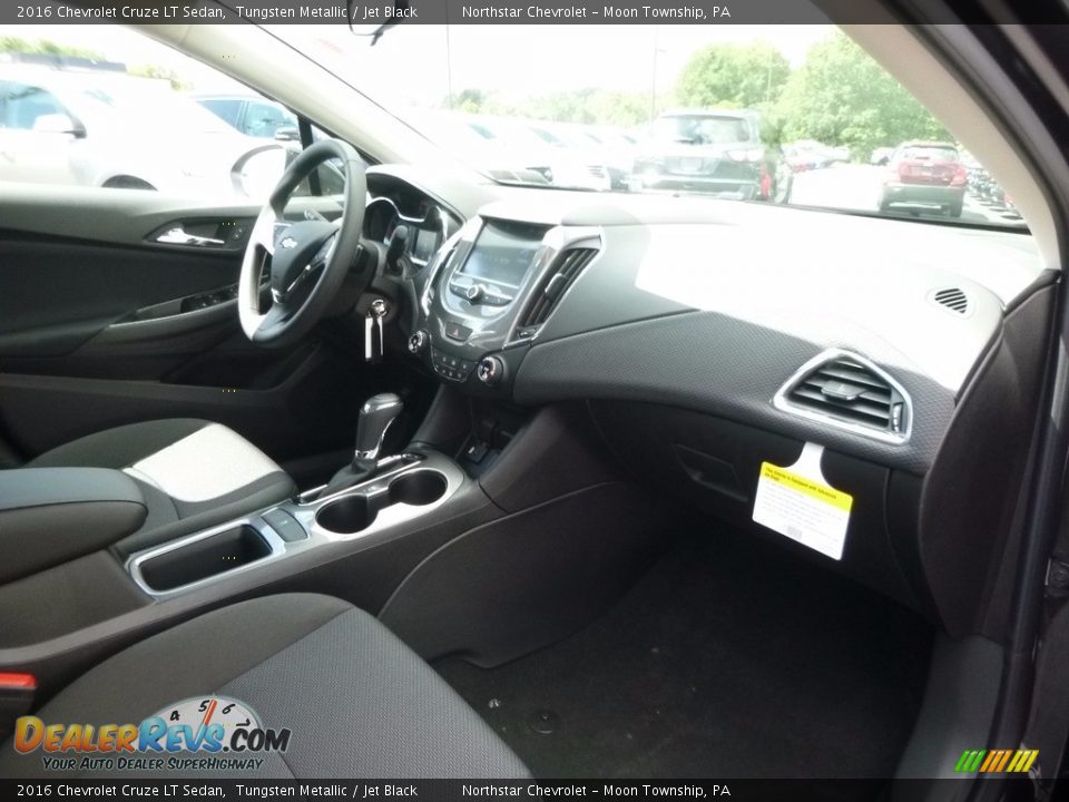 2016 Chevrolet Cruze LT Sedan Tungsten Metallic / Jet Black Photo #5