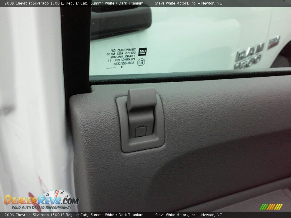 2009 Chevrolet Silverado 1500 LS Regular Cab Summit White / Dark Titanium Photo #13