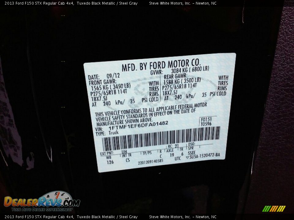 2013 Ford F150 STX Regular Cab 4x4 Tuxedo Black Metallic / Steel Gray Photo #25
