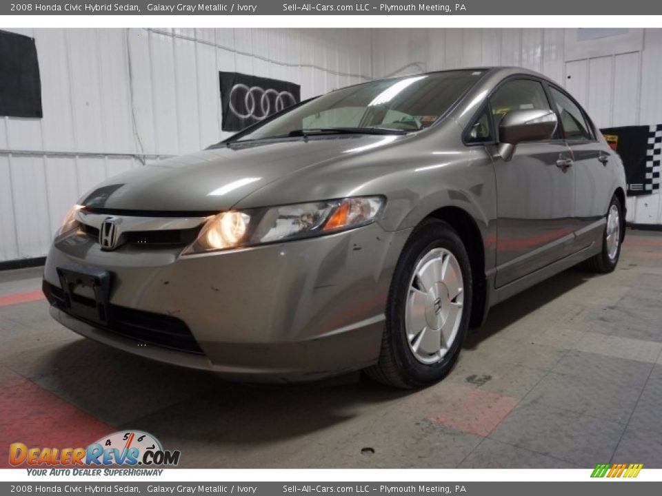 Front 3/4 View of 2008 Honda Civic Hybrid Sedan Photo #3
