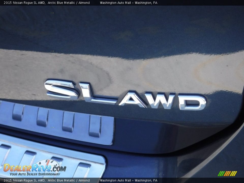 2015 Nissan Rogue SL AWD Arctic Blue Metallic / Almond Photo #9