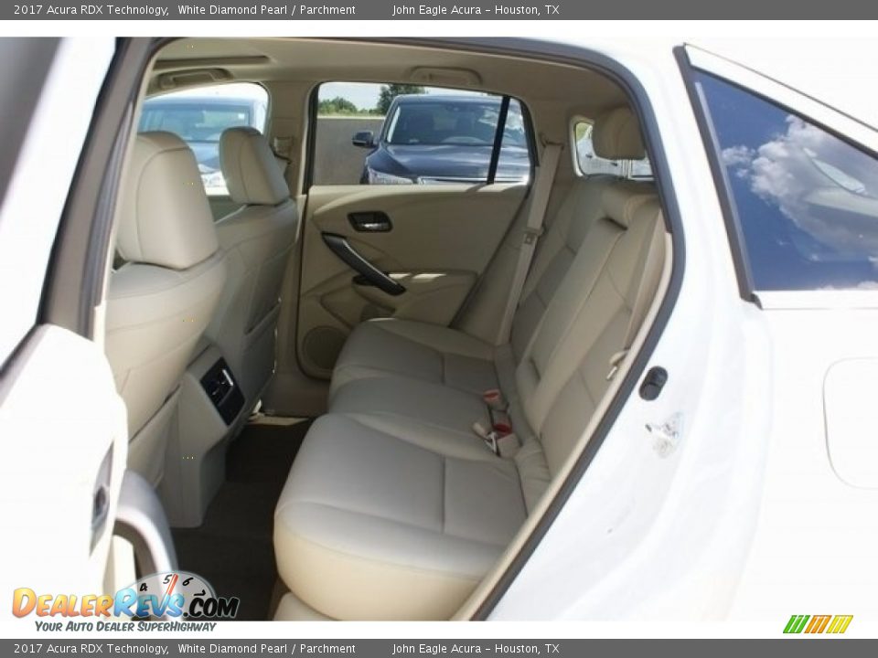 2017 Acura RDX Technology White Diamond Pearl / Parchment Photo #16