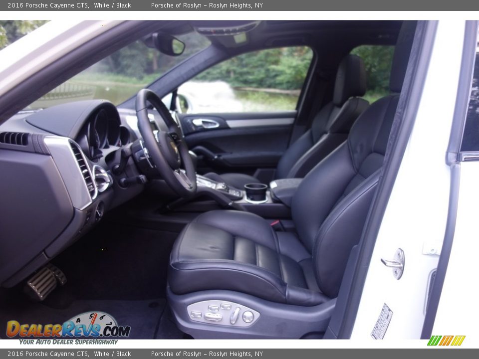 Front Seat of 2016 Porsche Cayenne GTS Photo #11
