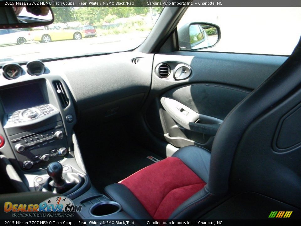 2015 Nissan 370Z NISMO Tech Coupe Pearl White / NISMO Black/Red Photo #14