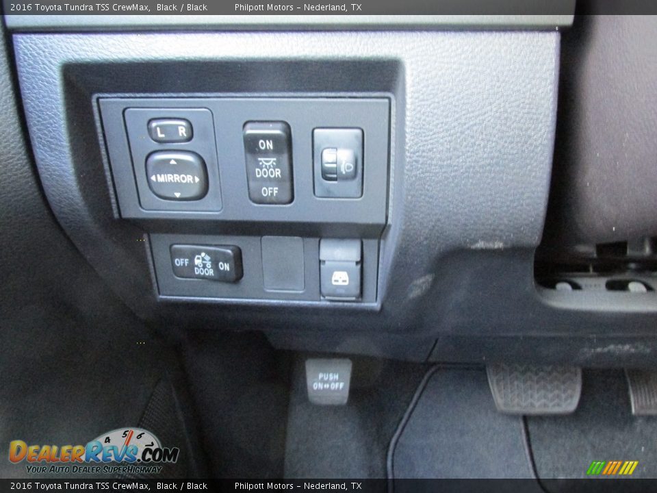 2016 Toyota Tundra TSS CrewMax Black / Black Photo #33