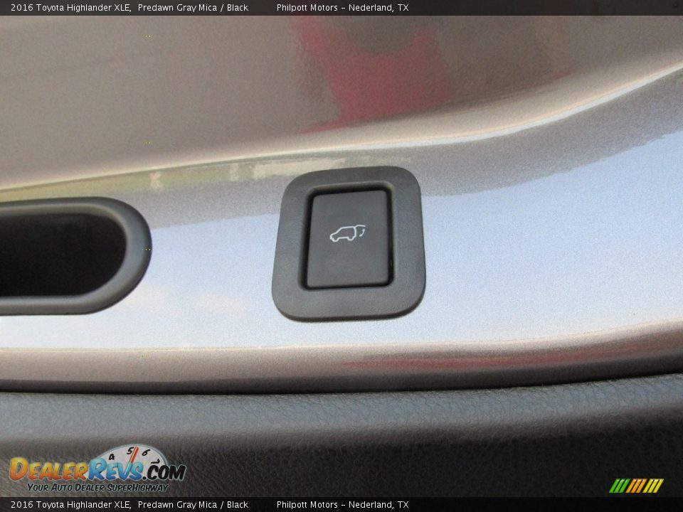 2016 Toyota Highlander XLE Predawn Gray Mica / Black Photo #18