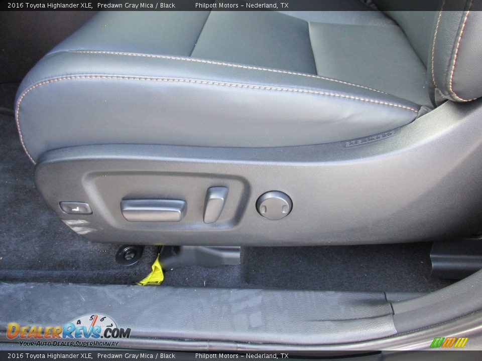 2016 Toyota Highlander XLE Predawn Gray Mica / Black Photo #24