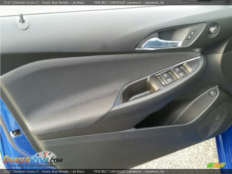 2017 Chevrolet Cruze LT Kinetic Blue Metallic / Jet Black Photo #7