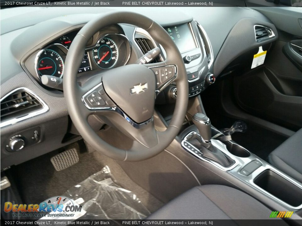 2017 Chevrolet Cruze LT Kinetic Blue Metallic / Jet Black Photo #8