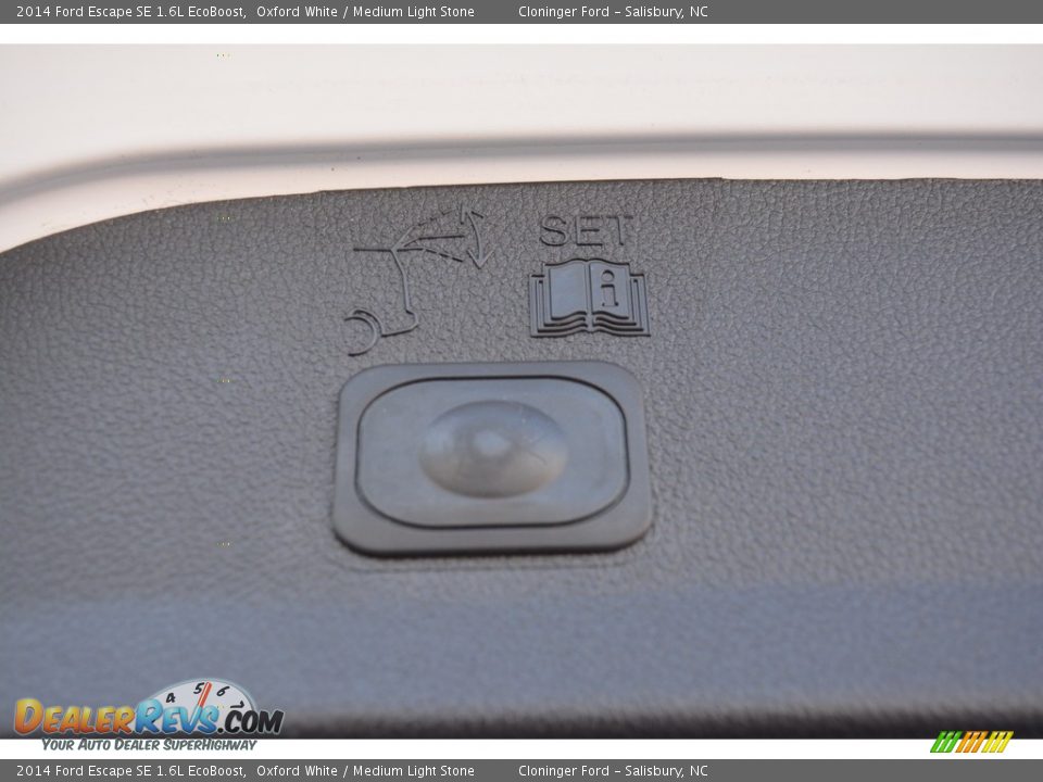 2014 Ford Escape SE 1.6L EcoBoost Oxford White / Medium Light Stone Photo #13