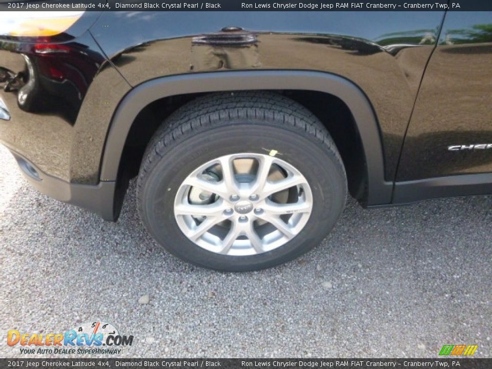 2017 Jeep Cherokee Latitude 4x4 Diamond Black Crystal Pearl / Black Photo #2