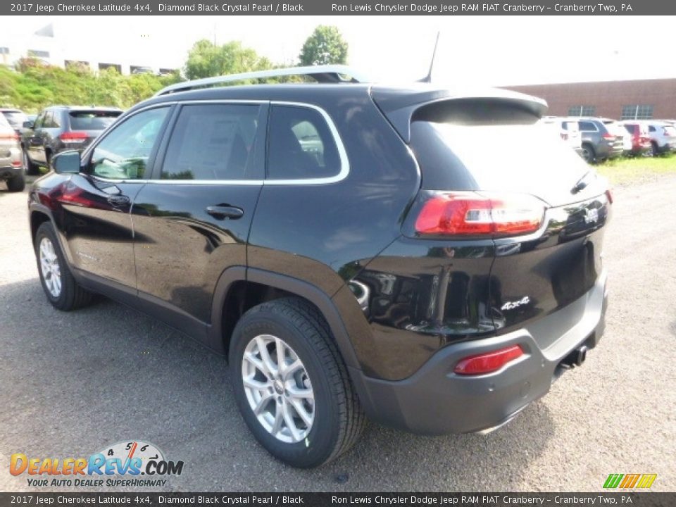 2017 Jeep Cherokee Latitude 4x4 Diamond Black Crystal Pearl / Black Photo #5