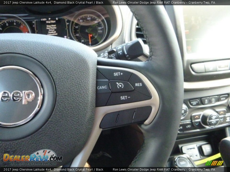 2017 Jeep Cherokee Latitude 4x4 Diamond Black Crystal Pearl / Black Photo #19