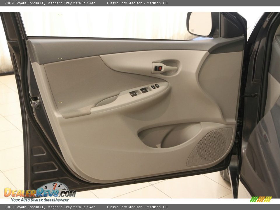 2009 Toyota Corolla LE Magnetic Gray Metallic / Ash Photo #4