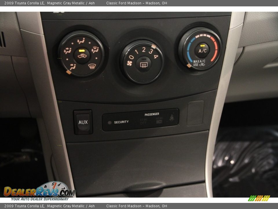 2009 Toyota Corolla LE Magnetic Gray Metallic / Ash Photo #12