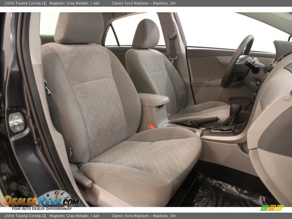 2009 Toyota Corolla LE Magnetic Gray Metallic / Ash Photo #16