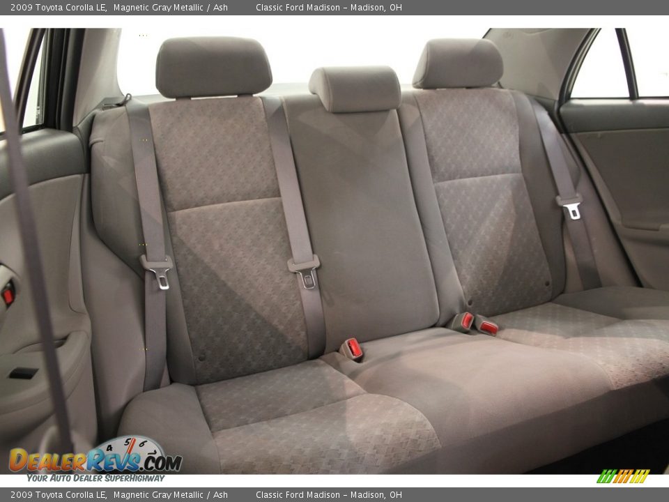 2009 Toyota Corolla LE Magnetic Gray Metallic / Ash Photo #17