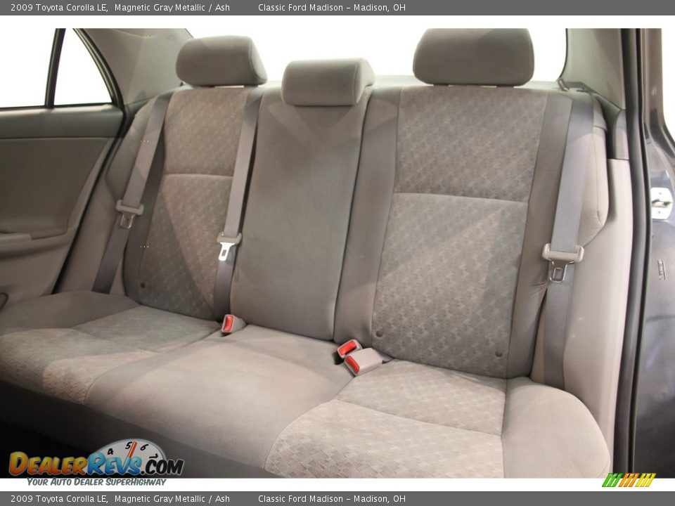 2009 Toyota Corolla LE Magnetic Gray Metallic / Ash Photo #18