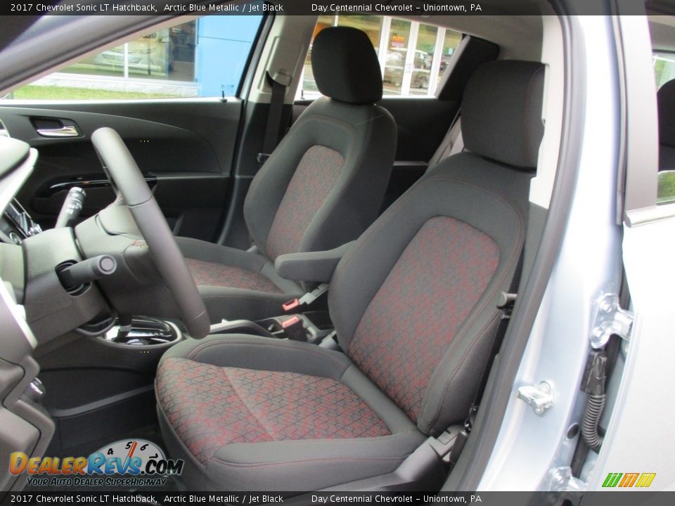 Front Seat of 2017 Chevrolet Sonic LT Hatchback Photo #11