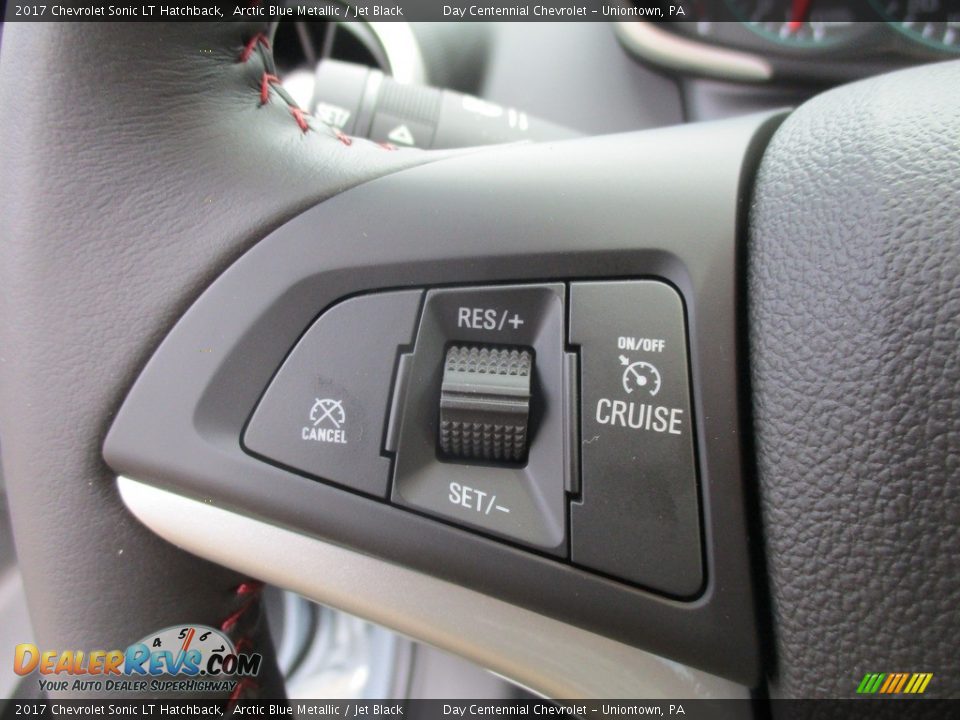 Controls of 2017 Chevrolet Sonic LT Hatchback Photo #18