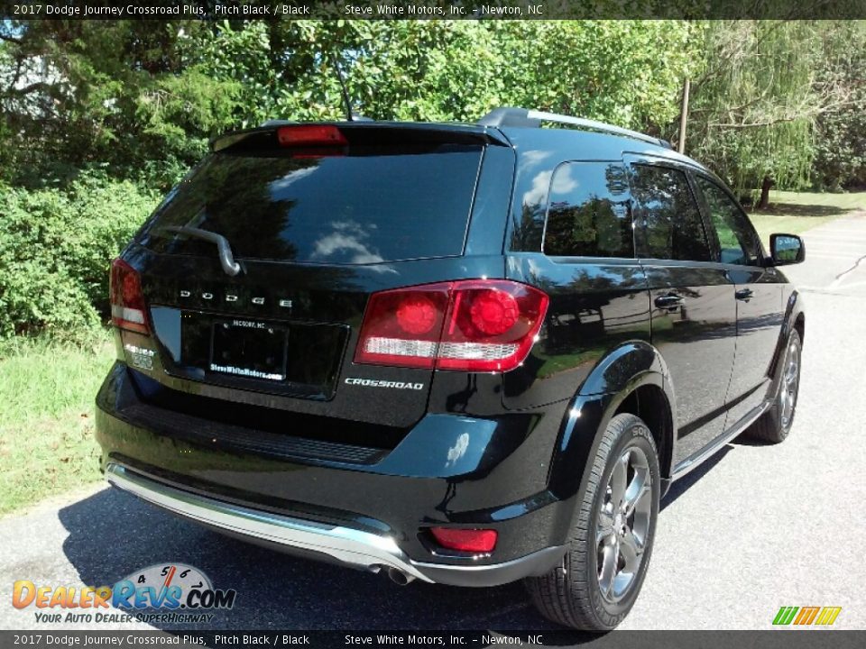 2017 Dodge Journey Crossroad Plus Pitch Black / Black Photo #6