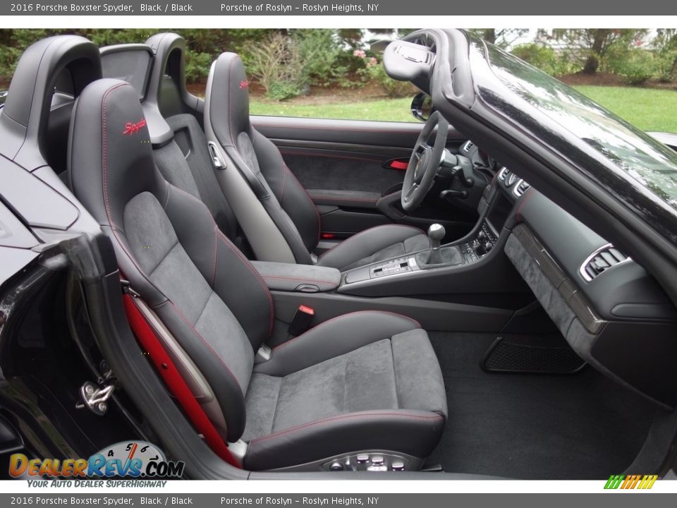 Front Seat of 2016 Porsche Boxster Spyder Photo #20