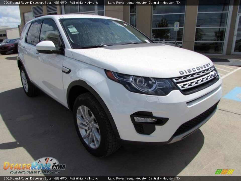 2016 Land Rover Discovery Sport HSE 4WD Fuji White / Almond Photo #2