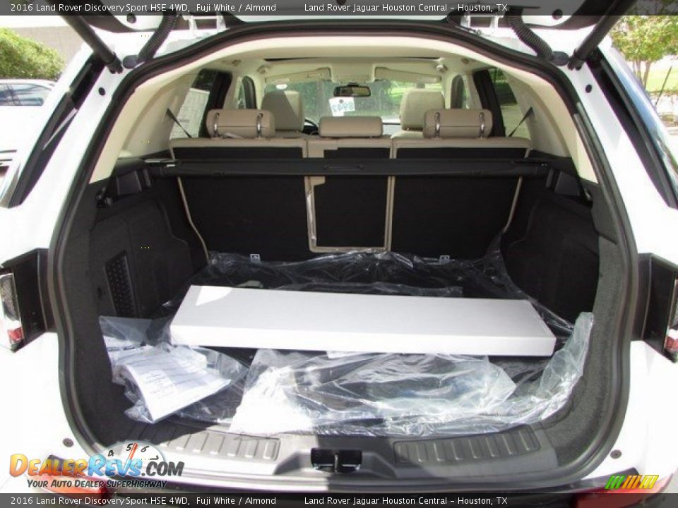 2016 Land Rover Discovery Sport HSE 4WD Fuji White / Almond Photo #15