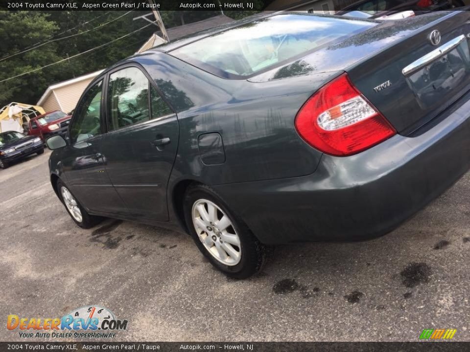 2004 Toyota Camry XLE Aspen Green Pearl / Taupe Photo #3