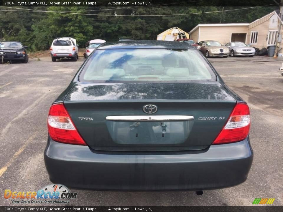 2004 Toyota Camry XLE Aspen Green Pearl / Taupe Photo #4