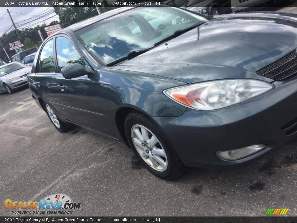 2004 Toyota Camry XLE Aspen Green Pearl / Taupe Photo #7