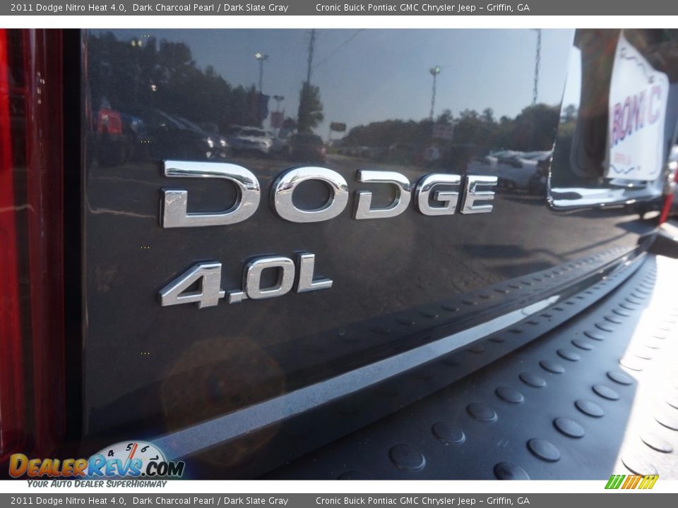 2011 Dodge Nitro Heat 4.0 Dark Charcoal Pearl / Dark Slate Gray Photo #16