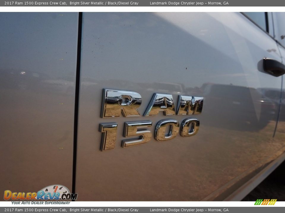 2017 Ram 1500 Express Crew Cab Bright Silver Metallic / Black/Diesel Gray Photo #6