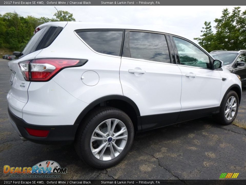 2017 Ford Escape SE 4WD Oxford White / Charcoal Black Photo #2