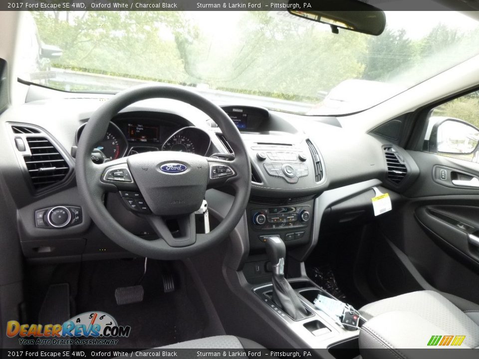 2017 Ford Escape SE 4WD Oxford White / Charcoal Black Photo #9