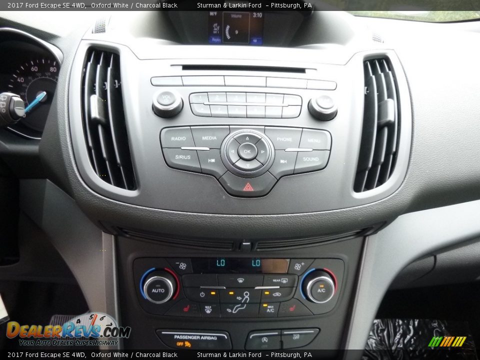 2017 Ford Escape SE 4WD Oxford White / Charcoal Black Photo #15