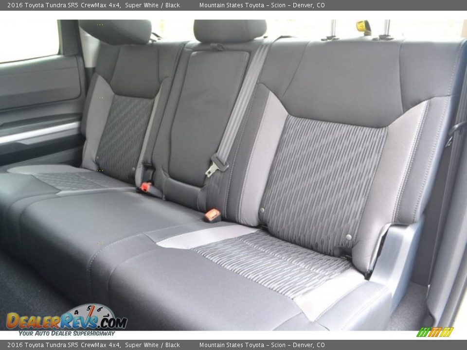 2016 Toyota Tundra SR5 CrewMax 4x4 Super White / Black Photo #7