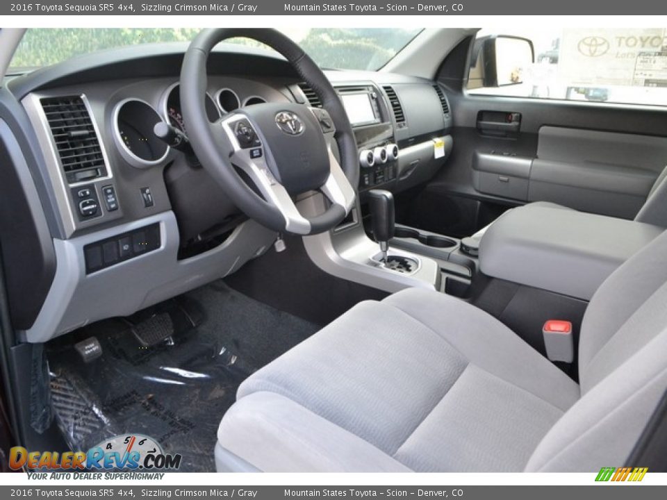 Gray Interior - 2016 Toyota Sequoia SR5 4x4 Photo #5