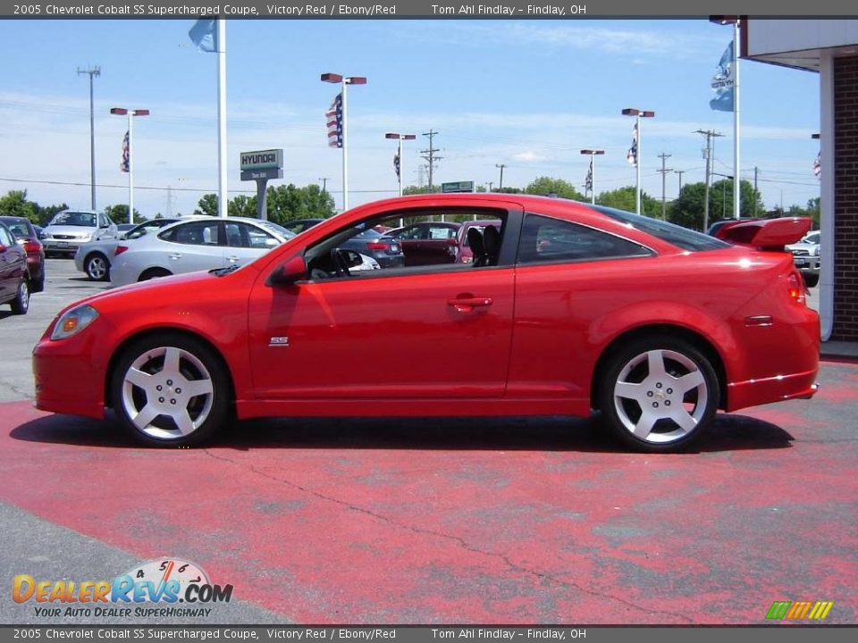 2005 Chevrolet Cobalt SS Supercharged Coupe Victory Red / Ebony/Red Photo #2