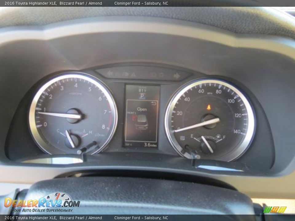 2016 Toyota Highlander XLE Blizzard Pearl / Almond Photo #13