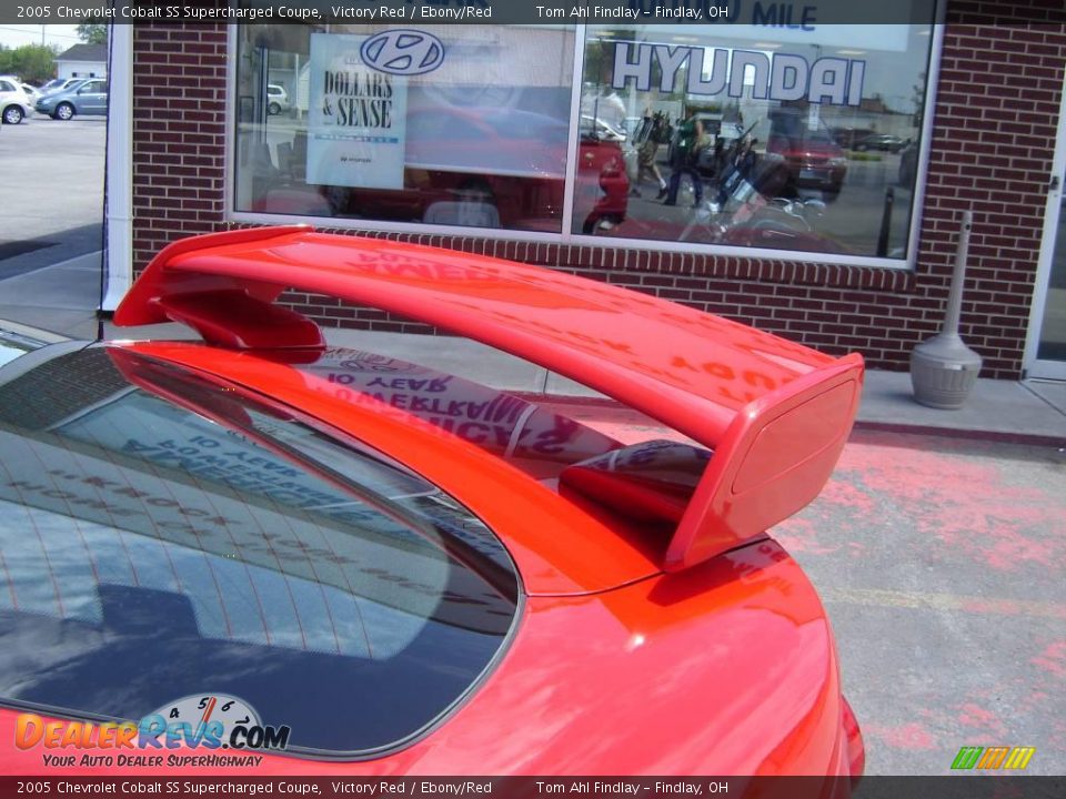 2005 Chevrolet Cobalt SS Supercharged Coupe Victory Red / Ebony/Red Photo #9