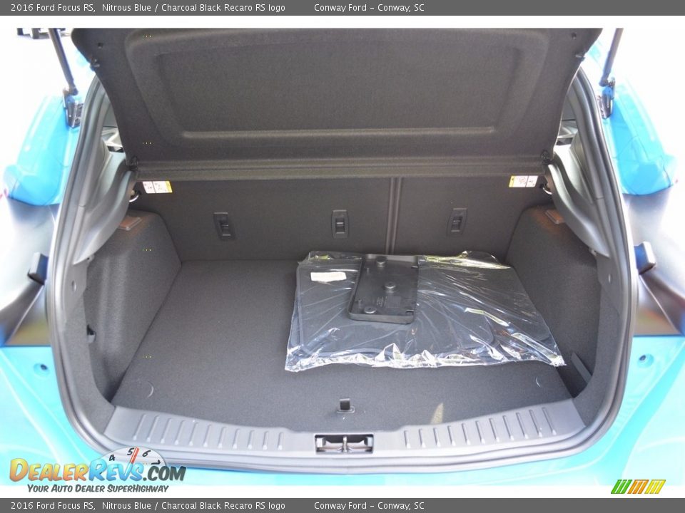 2016 Ford Focus RS Trunk Photo #6