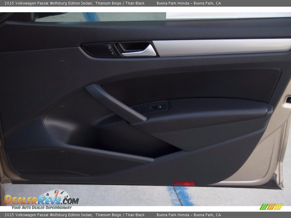 2015 Volkswagen Passat Wolfsburg Edition Sedan Titanium Beige / Titan Black Photo #22