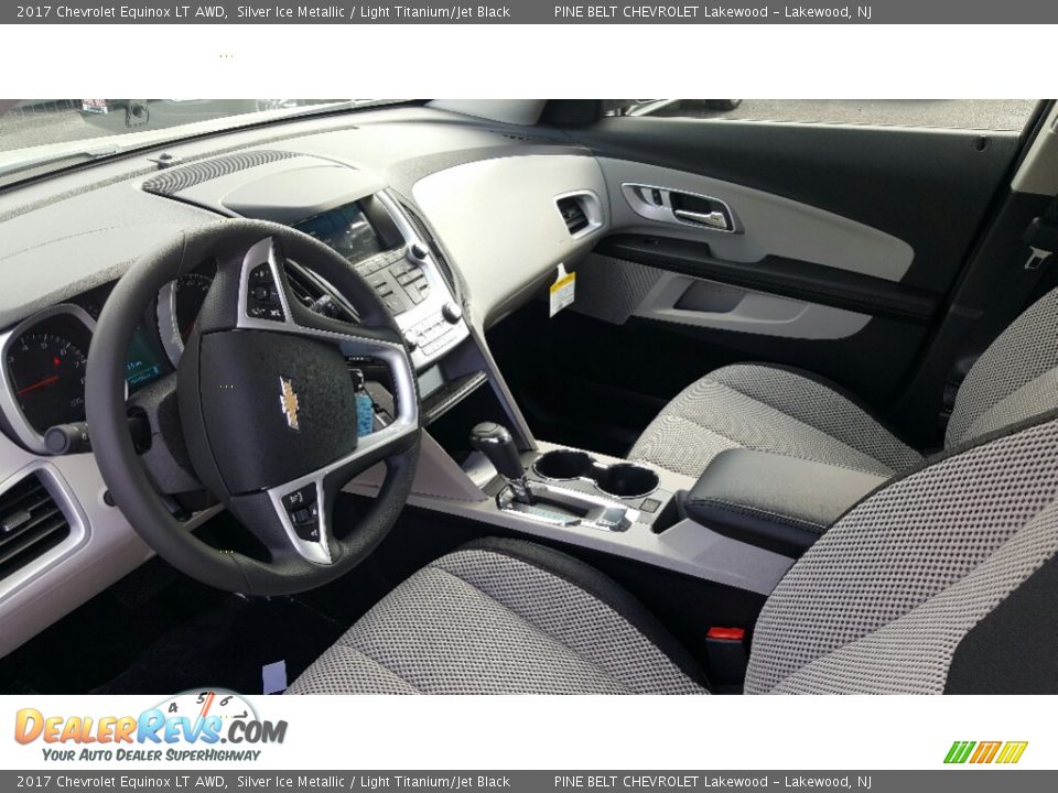 2017 Chevrolet Equinox LT AWD Silver Ice Metallic / Light Titanium/Jet Black Photo #9