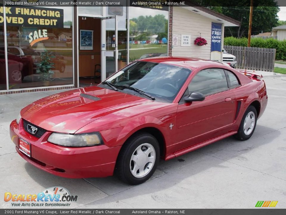 2001 Ford Mustang V6 Coupe Laser Red Metallic / Dark Charcoal Photo #2