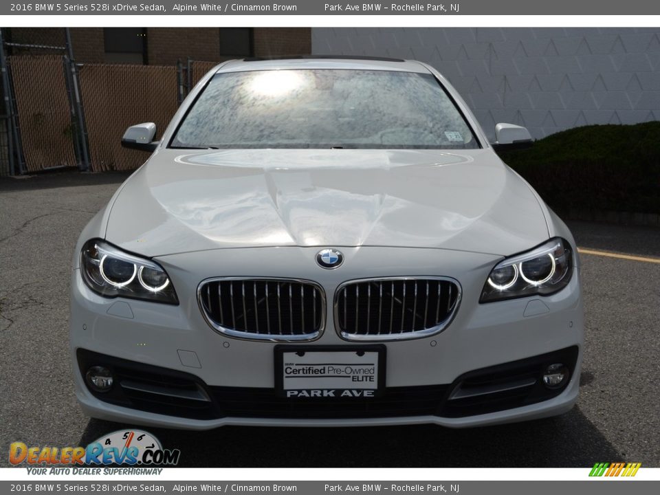 2016 BMW 5 Series 528i xDrive Sedan Alpine White / Cinnamon Brown Photo #7