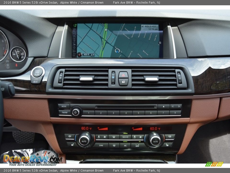 2016 BMW 5 Series 528i xDrive Sedan Alpine White / Cinnamon Brown Photo #15