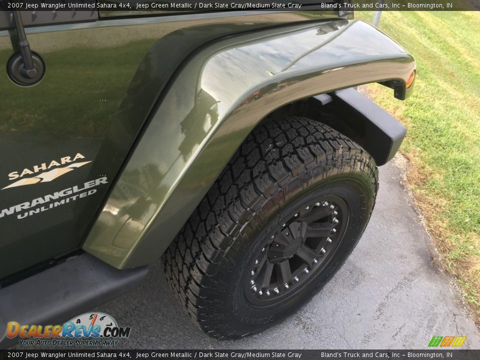 2007 Jeep Wrangler Unlimited Sahara 4x4 Jeep Green Metallic / Dark Slate Gray/Medium Slate Gray Photo #18