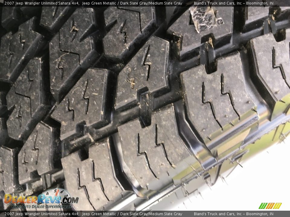 2007 Jeep Wrangler Unlimited Sahara 4x4 Jeep Green Metallic / Dark Slate Gray/Medium Slate Gray Photo #29