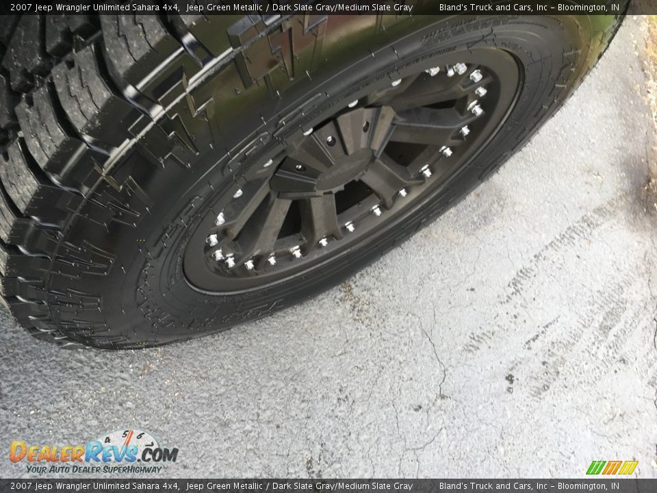2007 Jeep Wrangler Unlimited Sahara 4x4 Jeep Green Metallic / Dark Slate Gray/Medium Slate Gray Photo #31